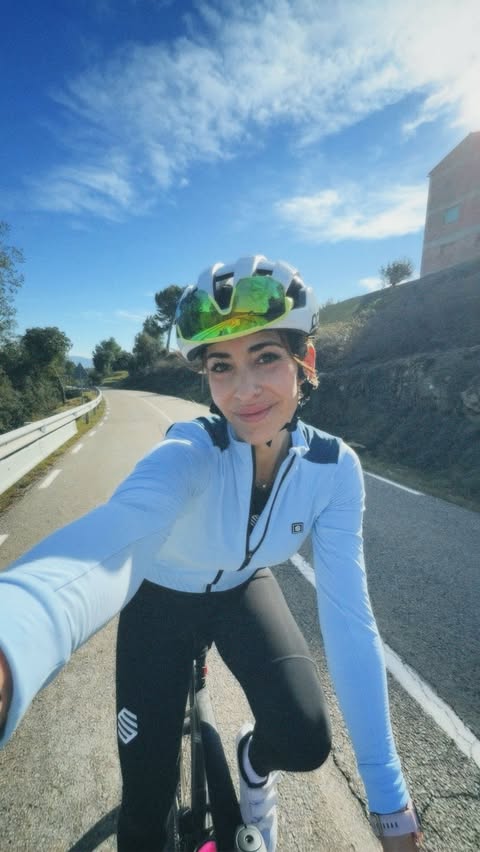 Instagram post by @mariiineta24 for Siroko. Caption reads: Wearing Siroko 🩵 10% OFF CODE: Marina10....