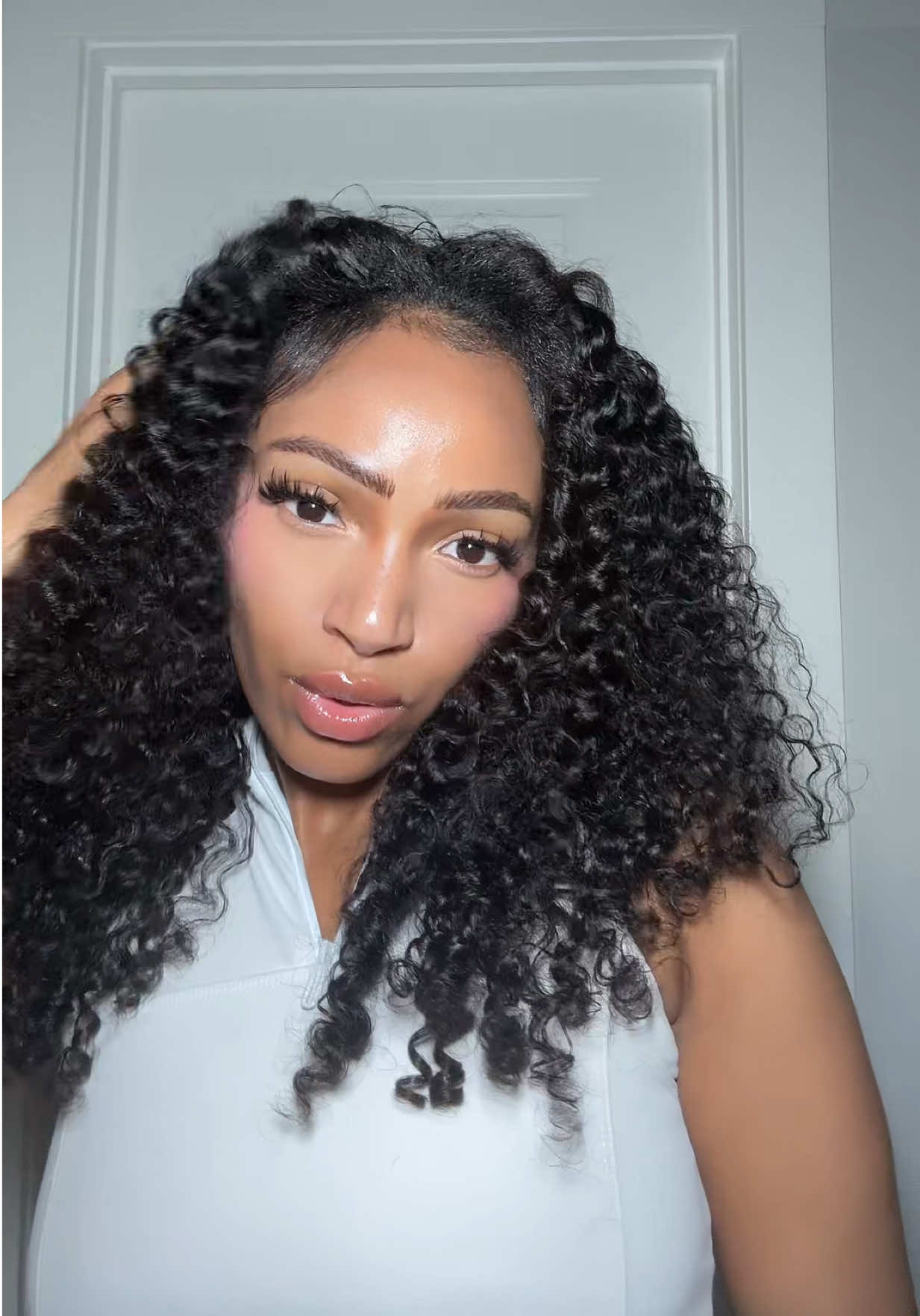 TikTok post by @toutsurcindy for Nadula. Caption reads: [...] 😍😍 link of this half wig in my bio....