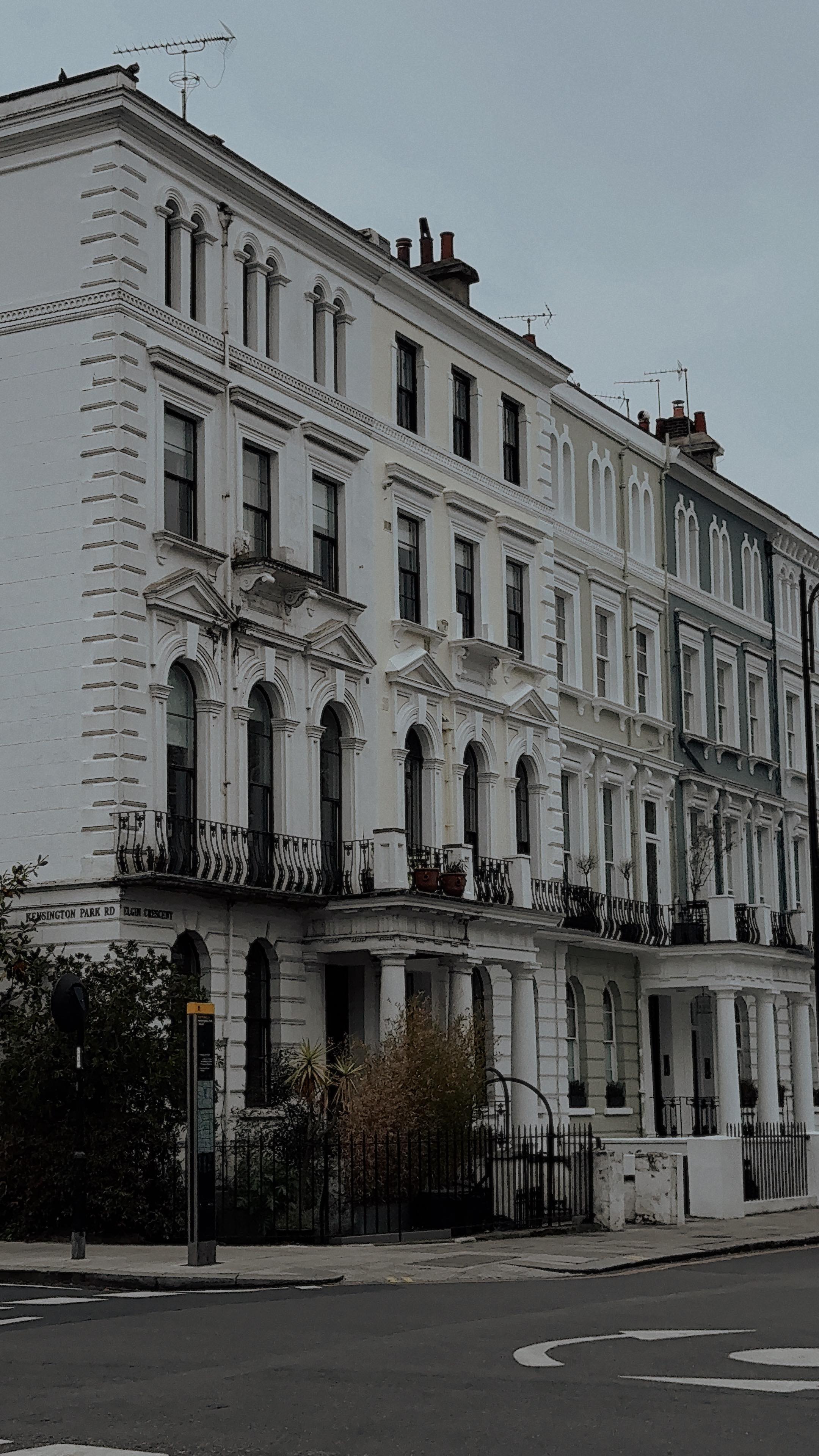 Instagram post by @lisawei for Air Transat. Caption reads: [...] time 🇬🇧 There’s a reason I’ve flown....