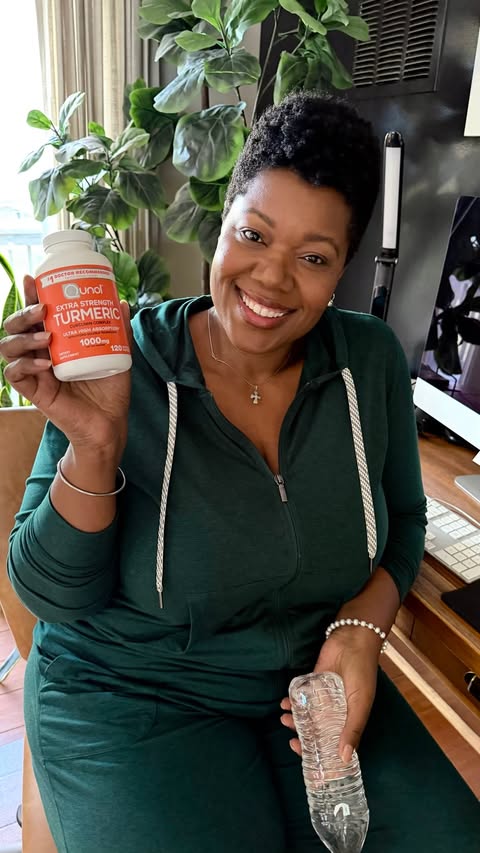 Instagram post by @thefarafix for Qunol. Caption reads: [...] during the holidays and every day — Qunol’s....