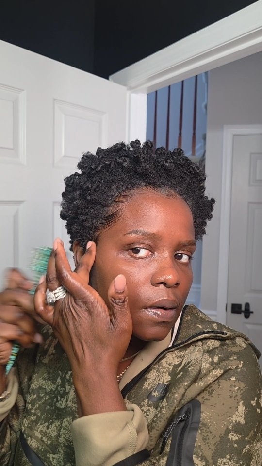 Instagram post by @sisi_nike for The Mane Choice. Caption reads: The geek in me just had to review the ingredients....