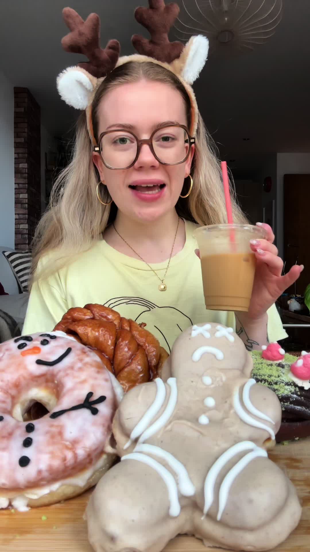 TikTok post by @kqtiewhitney2 for Ugreen. Caption reads: [...] to yourself!🎄✨ From 1-24 December,....