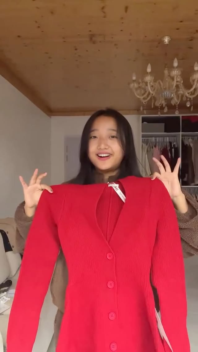 Instagram post by @eden.laa for House of CB. Caption reads: [...] to unwrap these stunning pieces from....