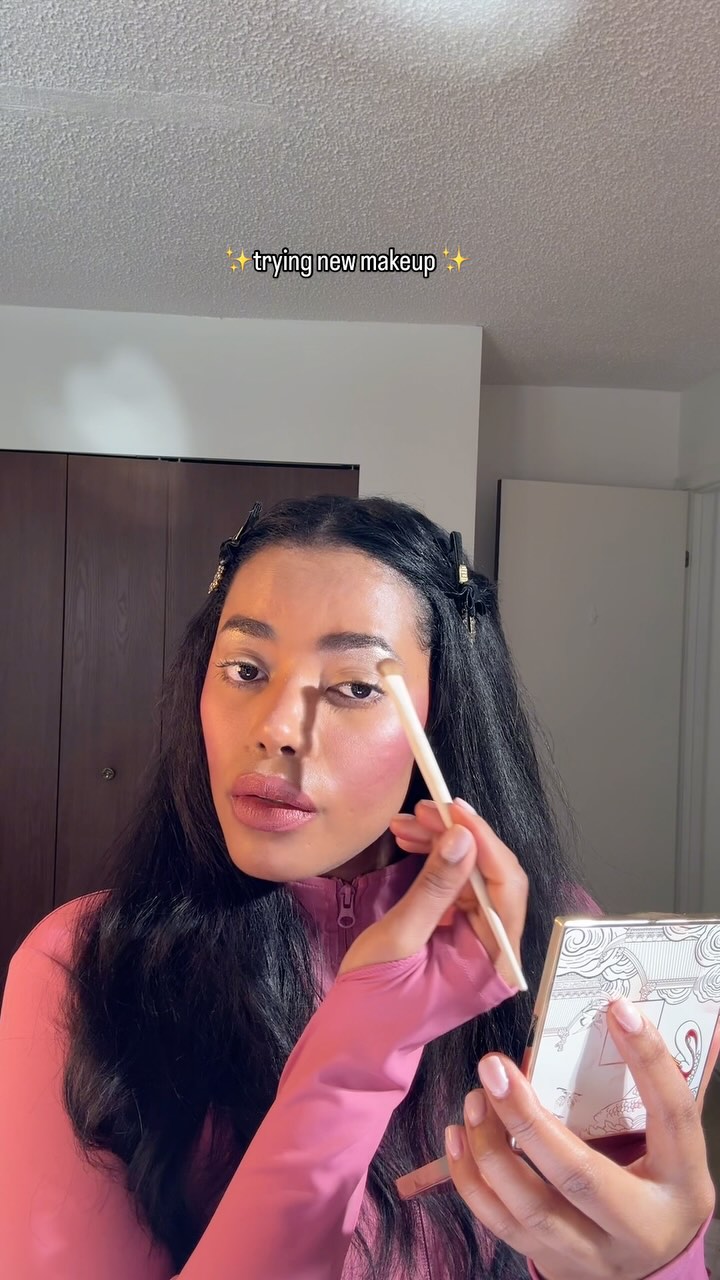 Instagram post by @tatiana.ptrnina for Catkin. Caption reads: [...] with beautiful designs 

gifted by....