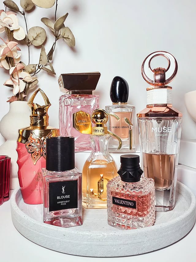 Instagram post by @scentsandsillage_ for Paris Corner Perfumes. Caption reads: [...] girl” 💐💭 🌸 Papillons des Vents....