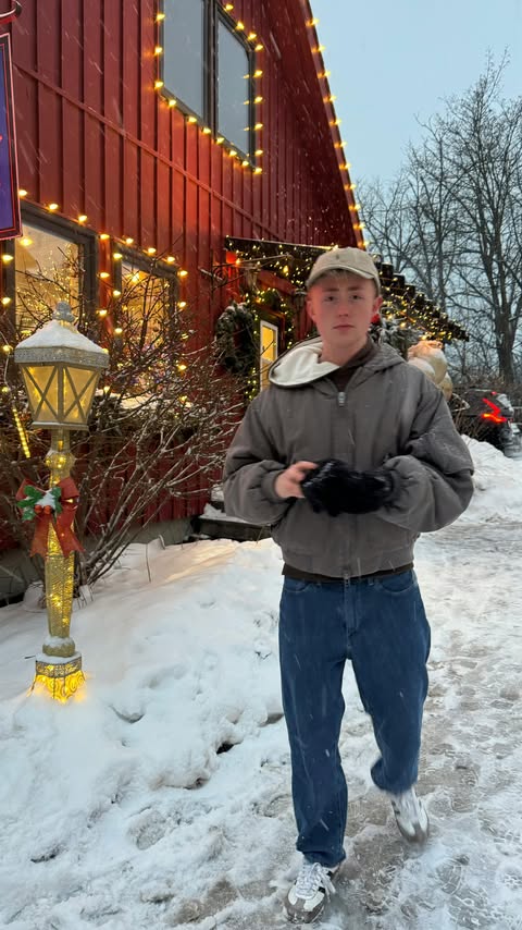 Instagram post by @jamieharkin1 for Rogers. Caption reads: [...] season, grateful for all the ways my Rogers....