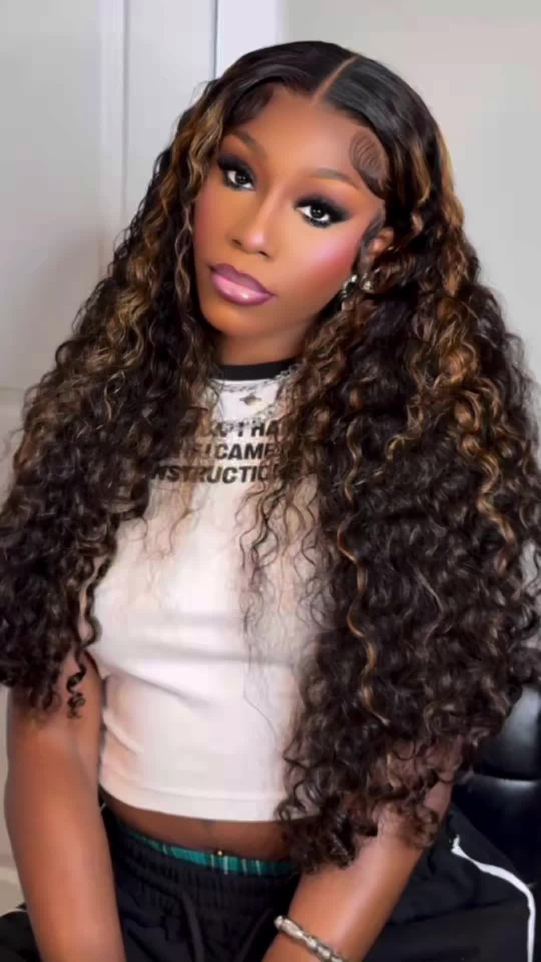 TikTok post by @limitededitionn_ for Amanda Hair. Caption reads: [...] for the curls! ✨ this unit was BOMB!....