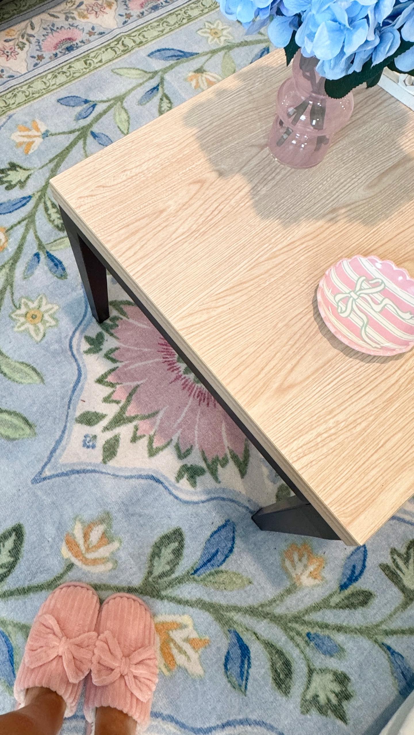 Instagram post by @taylor_shedlin for Ruggable. Caption reads: Nothing completes my first college apartment more....