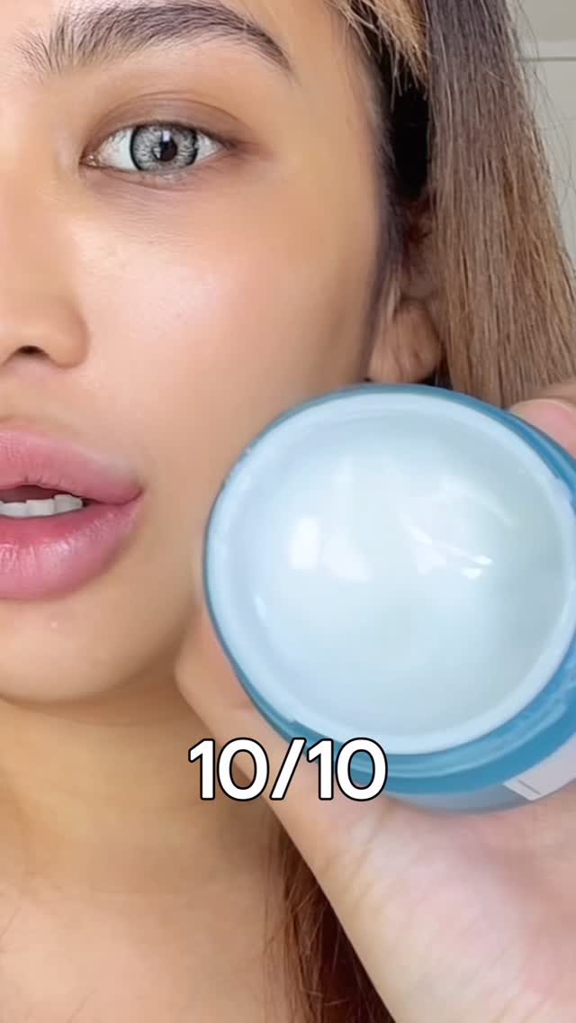 Instagram post by @michellemtyre for Skintific. Caption reads: หน้าร้อนนี้ผิวไม่พังง่ายๆ 💧 เซฟผิวให้แข็งแรงด้วย....