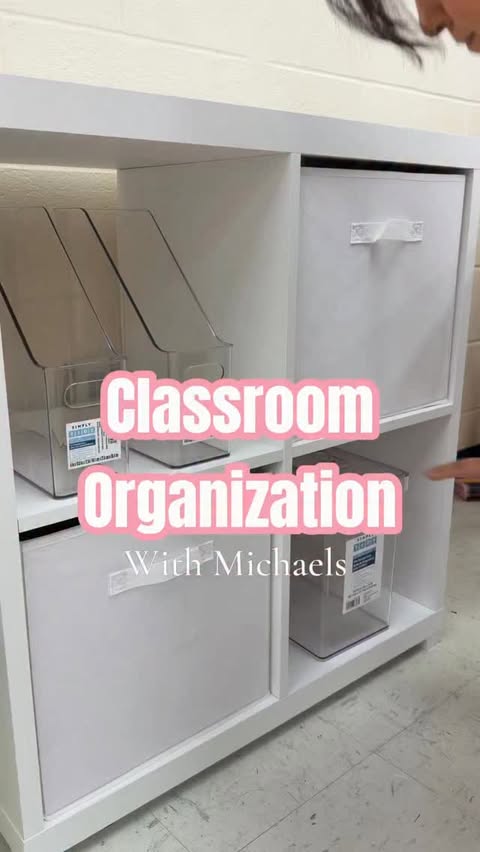 Instagram post by @bianca_anahi99 for Michaels Stores. Caption reads: [...] #teacher #classroomdecor Follow....