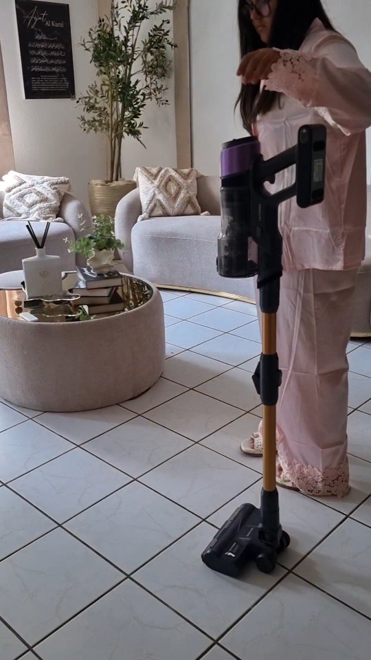 Instagram post by @interior.wo for Ultenic. Caption reads: Collab | Mach dein Zuhause bereit für den Herbst!....