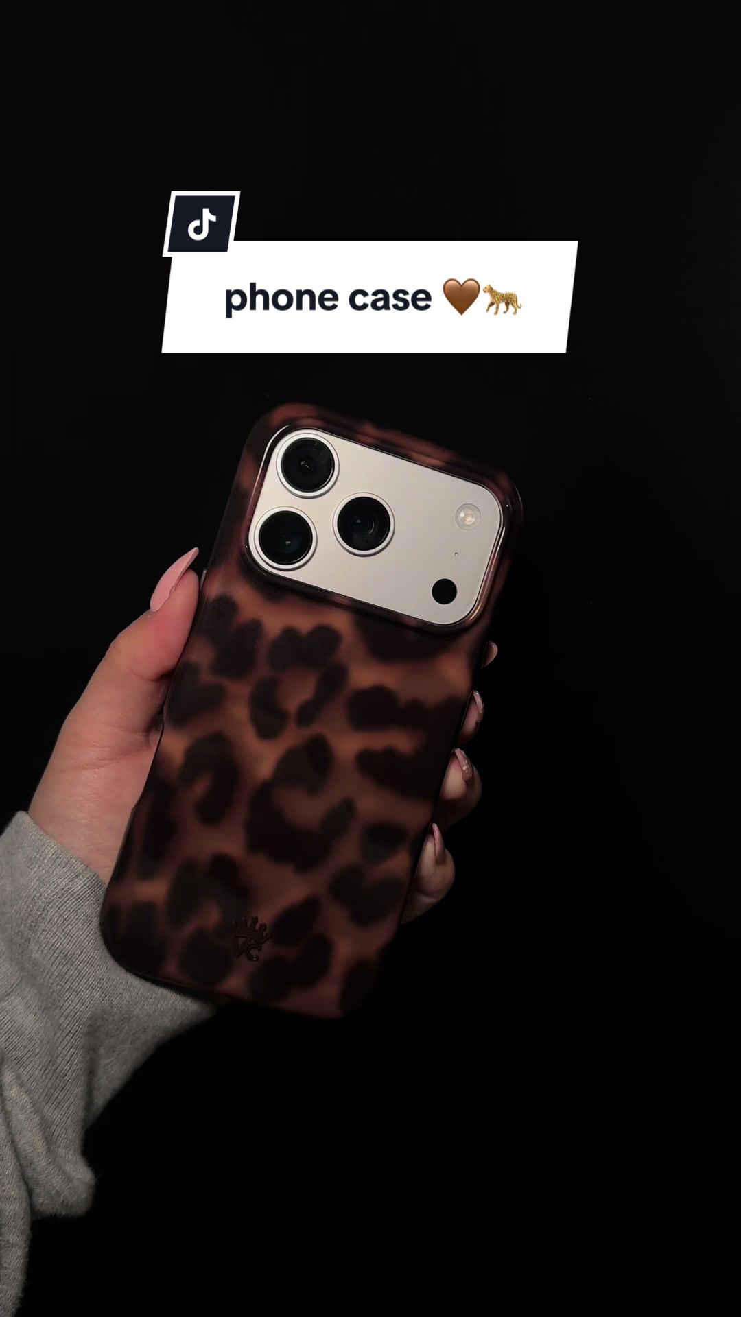 TikTok post by @rddanielaa for VELVET CAVIAR. Caption reads: [...] black 😝 My new favorite case 🐆🤎....