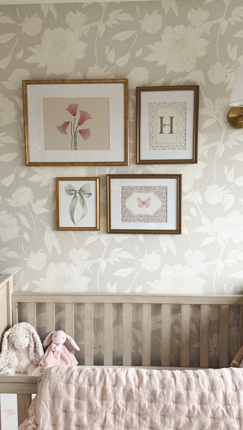 Instagram post by @milansmama__ for lovevsdesign. Caption reads: [...] peel-and-stick wallpaper from @lovevsdesign....