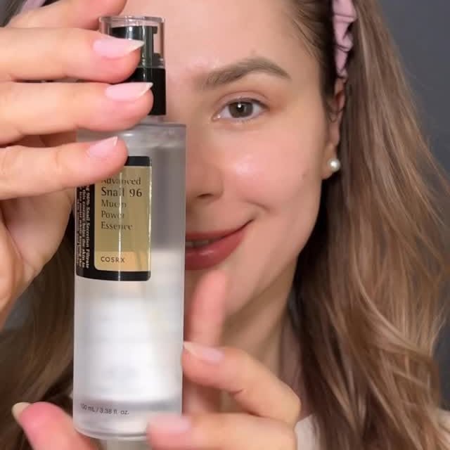 Instagram post by @mbcoss for Coxir. Caption reads: @cosrx ✨¿Piel de cristal? Este dúo es mi secreto....