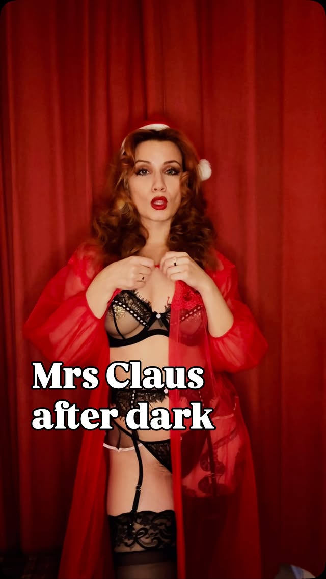 Instagram post by @polyampinup for Playful Promises. Caption reads: [...] this set was a PR gift from @playfulpromises....