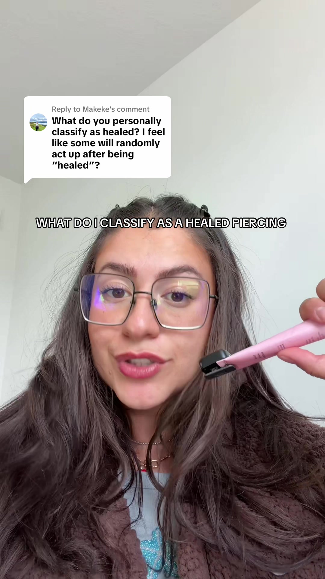 TikTok post by @gabyy.bernall for ESW Beauty. Caption reads: [...] to @Makeke such a fabulous question!!....