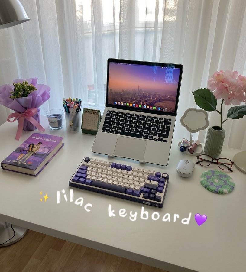 Instagram post by @mbookblog for Royal Kludge. Caption reads: New lilac keyboard💜⌨️✨🌸🎀 @royal_kludge #reklam....
