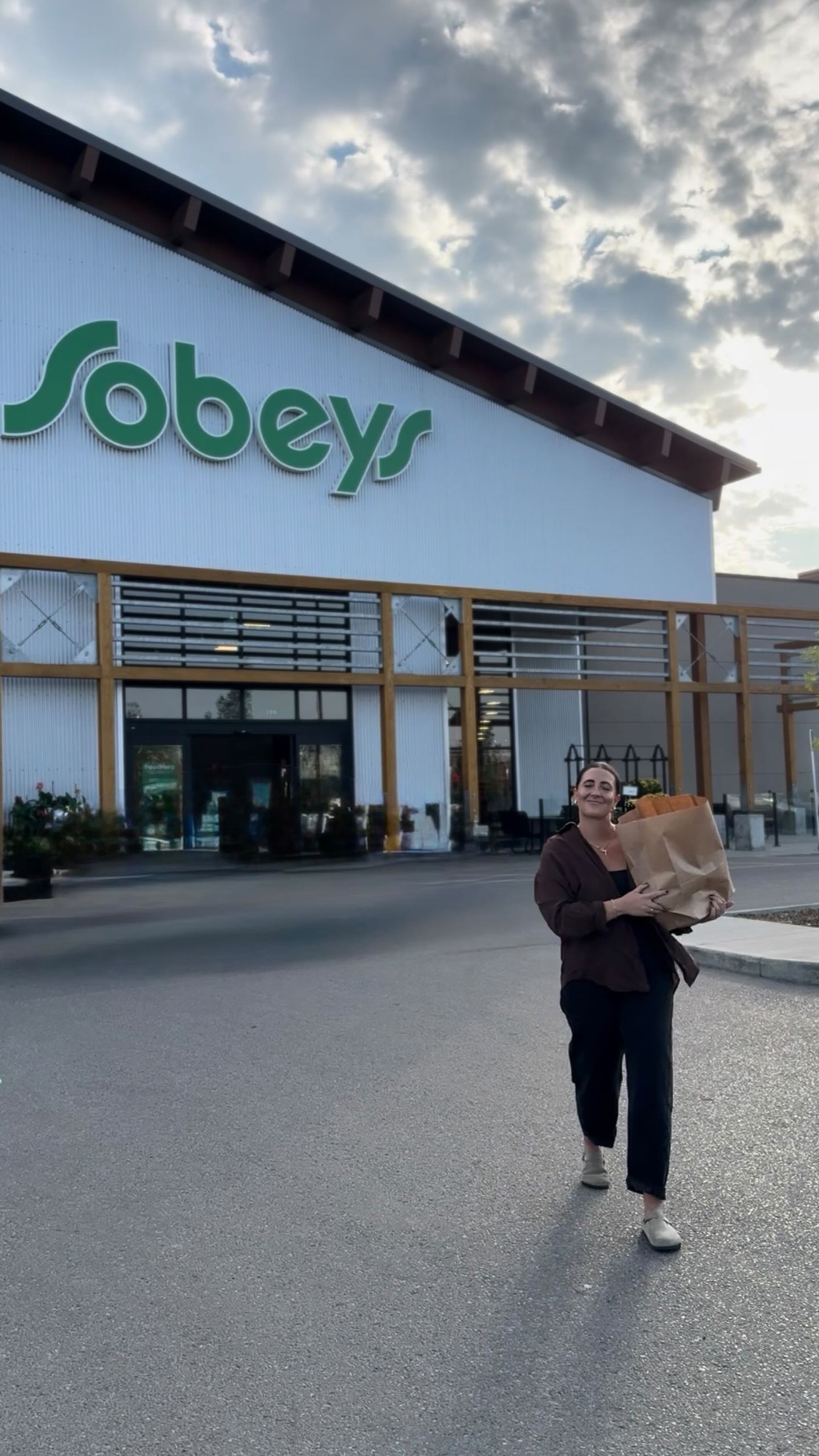 Instagram post by @kensiewebsterlife for Sobeys. Caption reads: Motherhood + Convenience = 🤝 

Thankfully @sobeys....