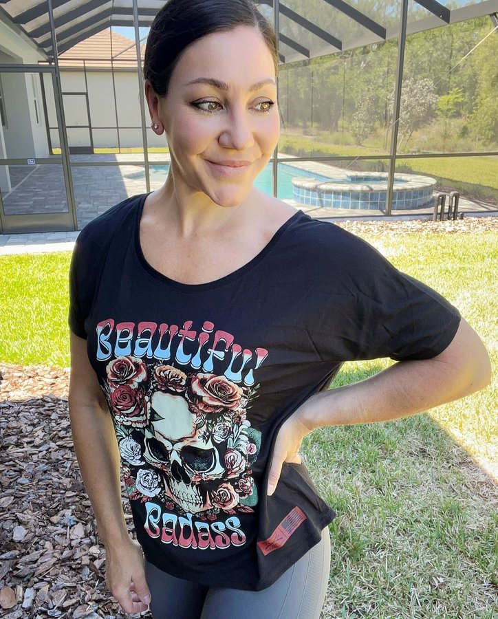 Instagram post by @blueline_beauty for Grunt Style. Caption reads: [...] the pretty vintage orchid hoodie....