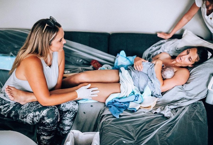 Instagram post by @lindseymeehleis for Young Living. Caption reads: NO FUNDAL MASSAGE.... gasp... I said it! I can....