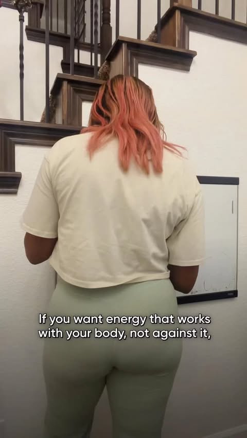 Instagram post by @thebeautybeau for Live Conscious. Caption reads: [...] this keeps everything balanced ☕✨....