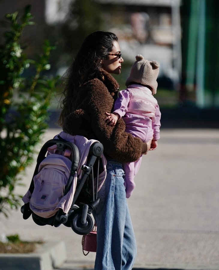 Instagram post by @francescasofianovello for CYBEX. Caption reads: Strolling with my baby ❤️
Coya is a stroller that....