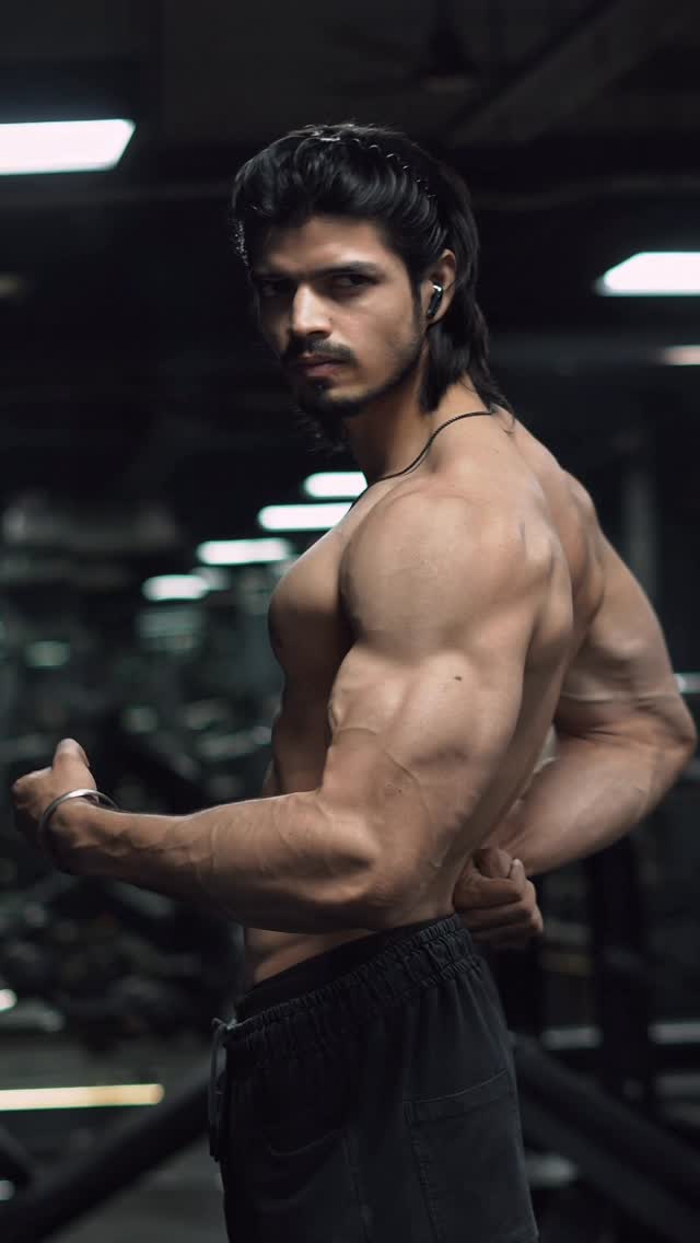 Instagram post by @priyanshu_7_8_6 for MuscleBlaze. Caption reads: Biozyme PERFORMANCE Whey❤️‍🔥💪 @muscleblaze....