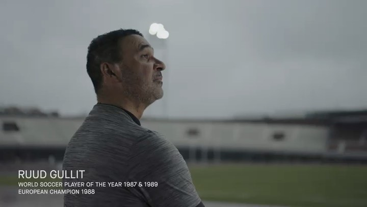 Instagram post by @ruudgullit for Stox Energy. Caption reads: I always train with STOX Energy Socks!🔥 To....