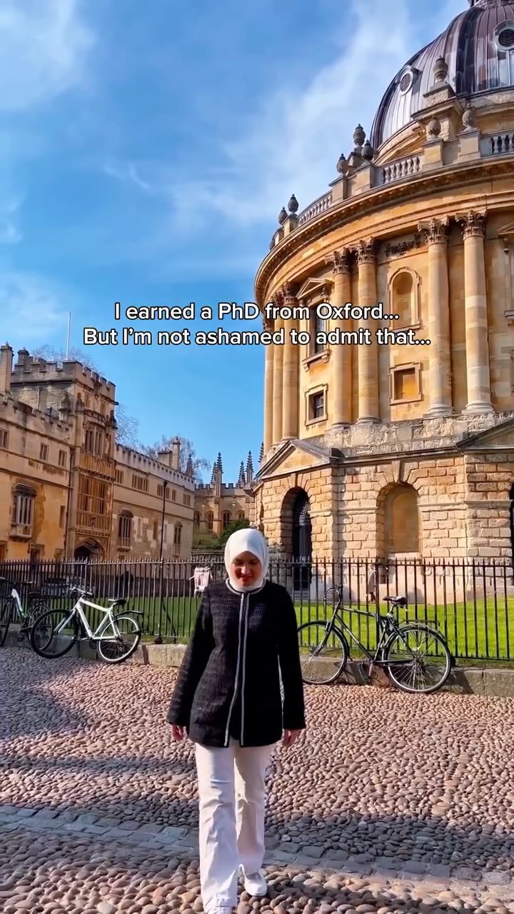 Instagram post by @ummiinoxford for Unriddle. Caption reads: Iqra’. Read. #AD

If there’s one piece of advice I....