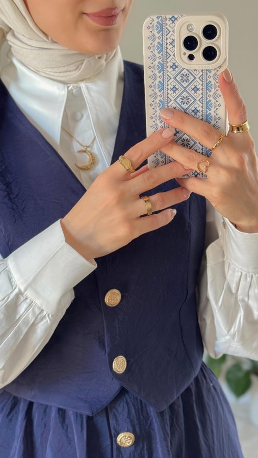 Instagram post by @ruba.sch for Touche Prive. Caption reads: All products at @toucheprive are 30% off 👏🏻....