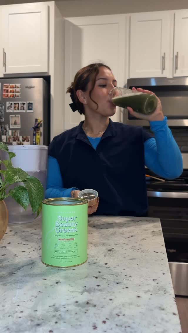 Instagram post by @valerieealexandraa for The Collagen. Caption reads: Strawberry kiwi collagen greens 🍓🥝🥬 
Use code....