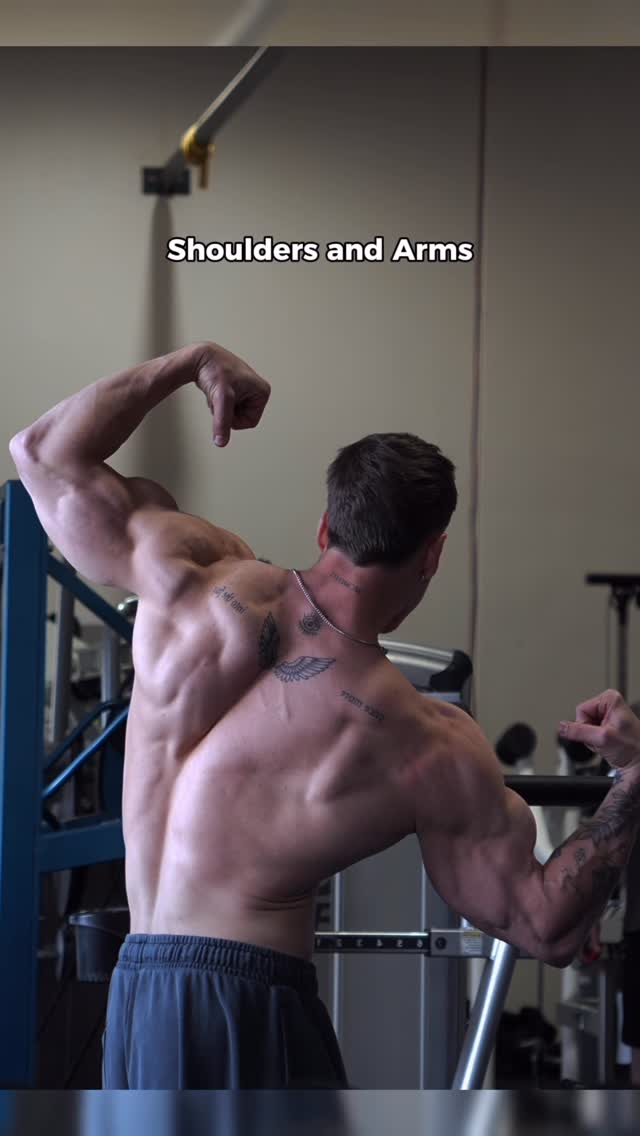 Instagram post by @tonino.luketic for EHPlabs. Caption reads: New split: chest/back, legs, shoulders/arms,....