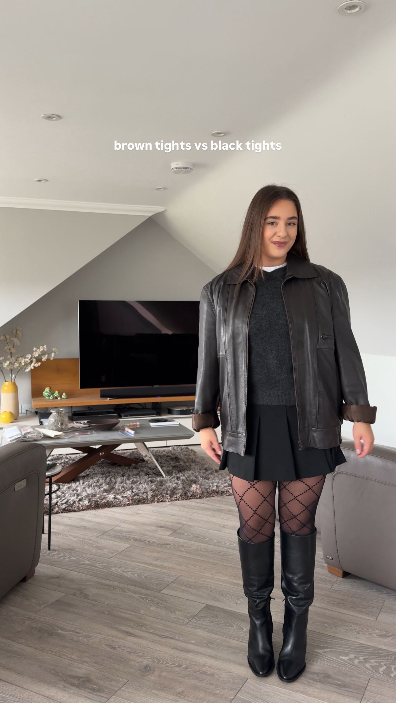 Instagram post by @nadiaaamos for Snag Tights. Caption reads: the best tights award goes to… 🥁 @snagtights -....