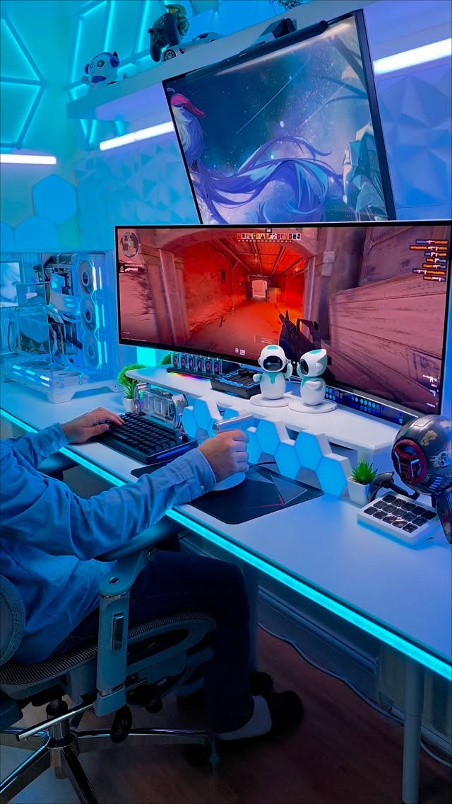 Instagram post by @mrstartech for SOUNDPEATS. Caption reads: Follow me & write PC Giveaway 🎁 
The Best Gaming....