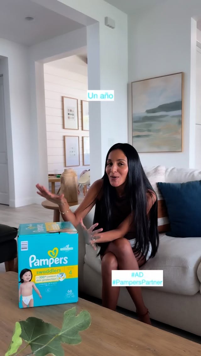 Instagram post by @homefullofjoy for Pampers. Caption reads: #Ad #PampersPartner #BehindEveryBaby Desde su....