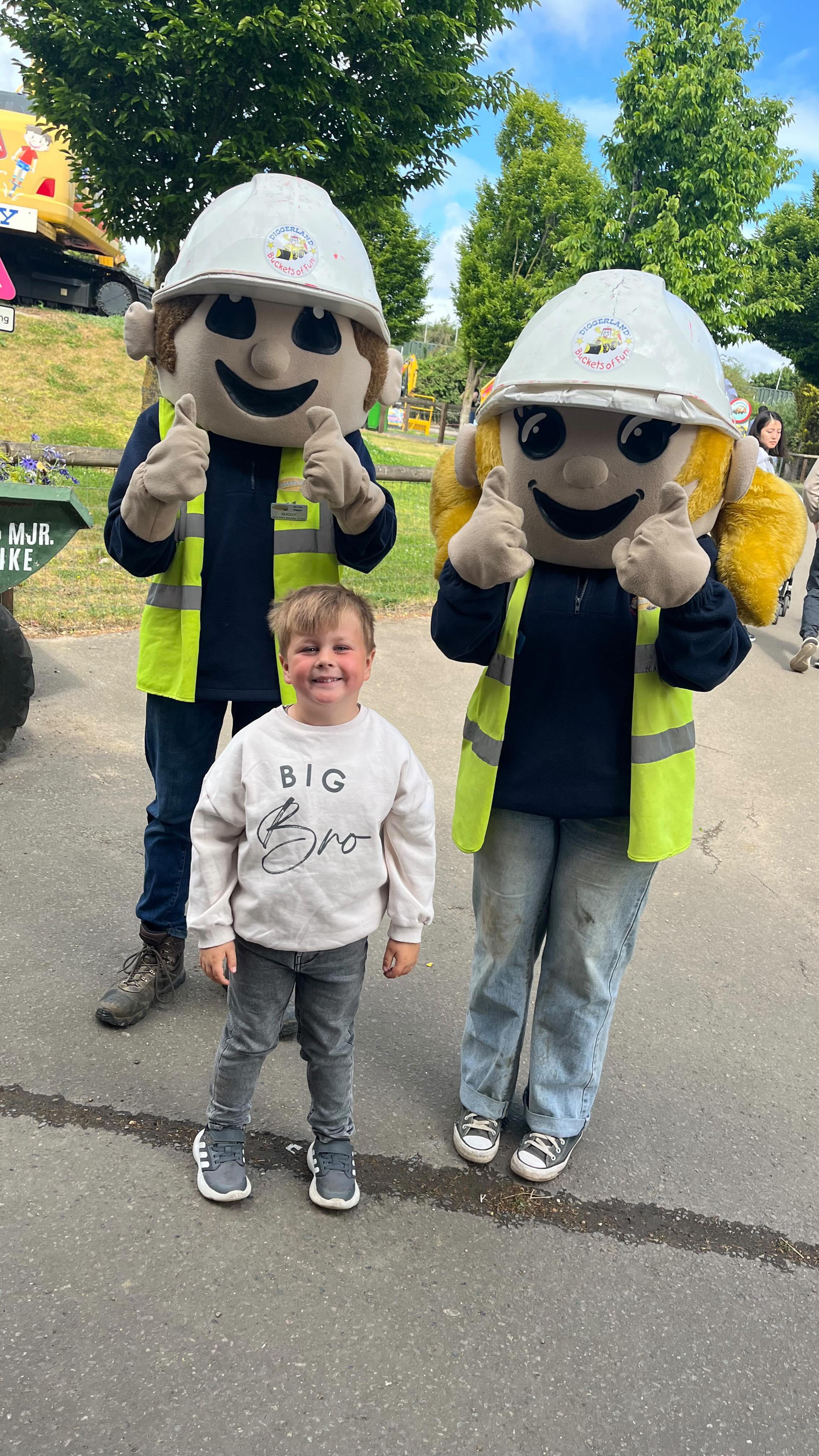 Instagram post by @mumlifecreators for Diggerland. Caption reads: 🪏 Diggerland - Kent 🪏 We had the best day ever....