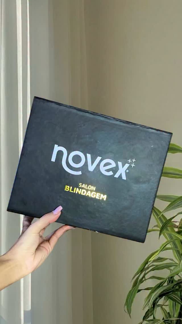 Instagram post by @blog_adrianasouza for Embelleze. Caption reads: [...] na família salon blindagem novex
....