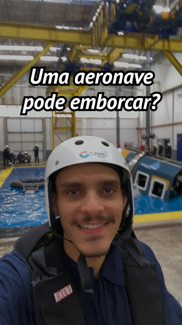 Instagram post by @arthur.bouvie for Petrobras. Caption reads: Existe a possibilidade de uma aeronave....