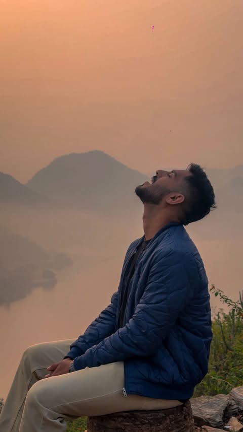 Instagram post by @homestays_at_makemytrip for MakeMyTrip. Caption reads: [...] straight into a dream. Found on MakeMyTrip....