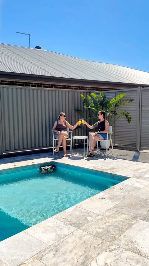 Instagram post by @home.style.by.tiff for Aiper. Caption reads: [...] our friends’ pool over summer, and the Aiper....