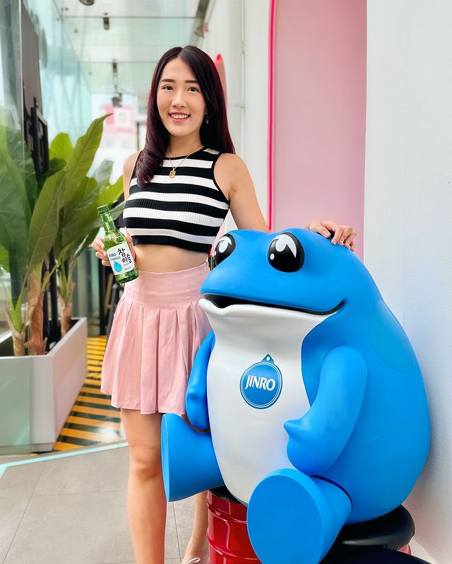 Instagram post by @ohfishiee for HiteJinro Global. Caption reads: I recently embarked on a JINRO TOAD HUNT & found....