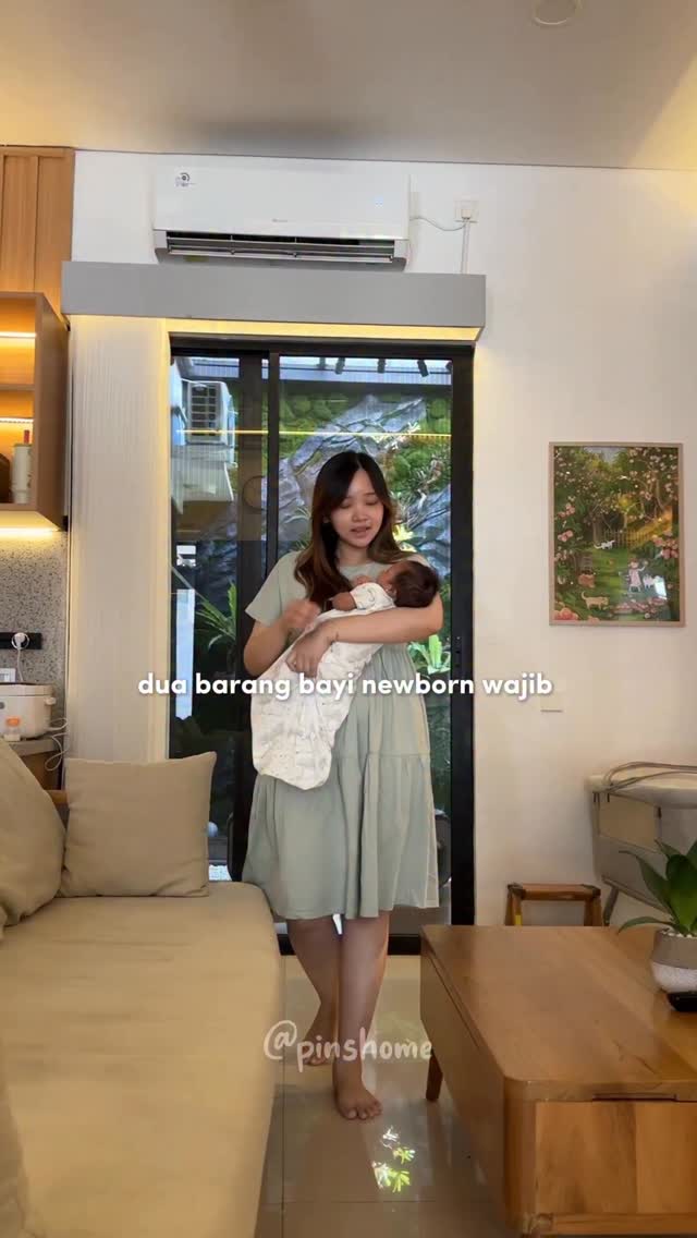 Instagram post by @pins.home for Tokopedia. Caption reads: [...] yang wajib punya! Belinya pakai Tokopedia....