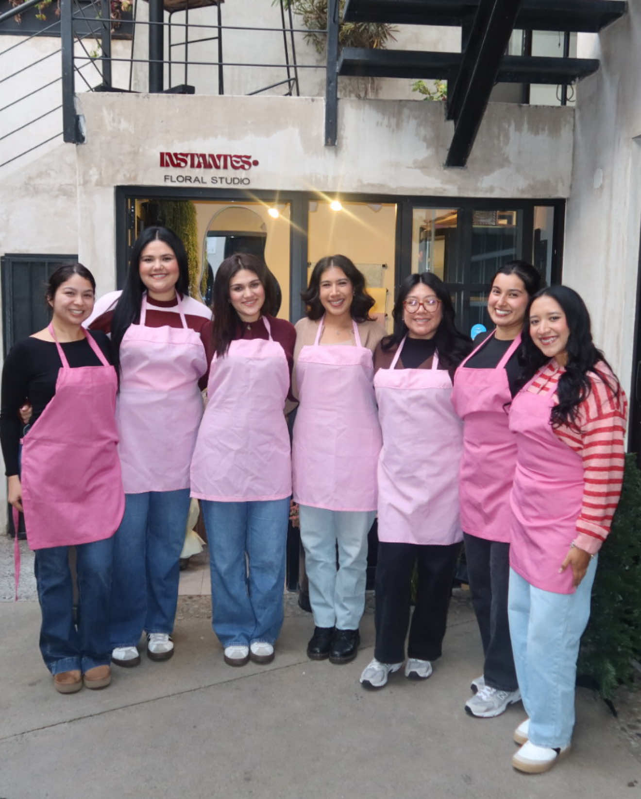 TikTok post by @nashlyvazquez for BAGGU. Caption reads: [...] #drscholls #winter @Dr. Scholl's Shoes....