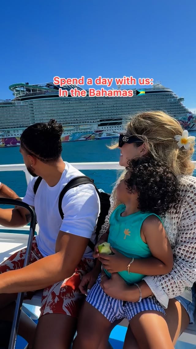 Instagram post by @antxana for Norwegian Cruise Line. Caption reads: Still can’t get over how clear BLUE the water is!!....