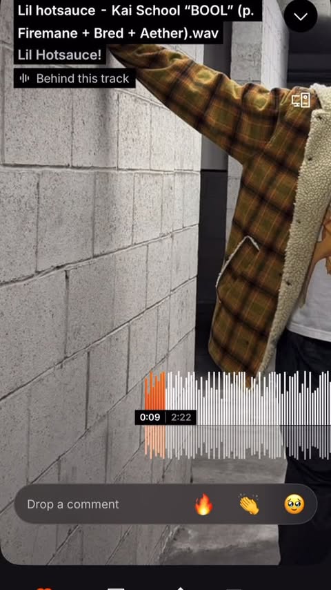 Instagram post by @bear1boss for SoundCloud. Caption reads: #LinkInBio 💗🐍🧸🦅
#1bosshotsauce🔥🕺🏽‼️.