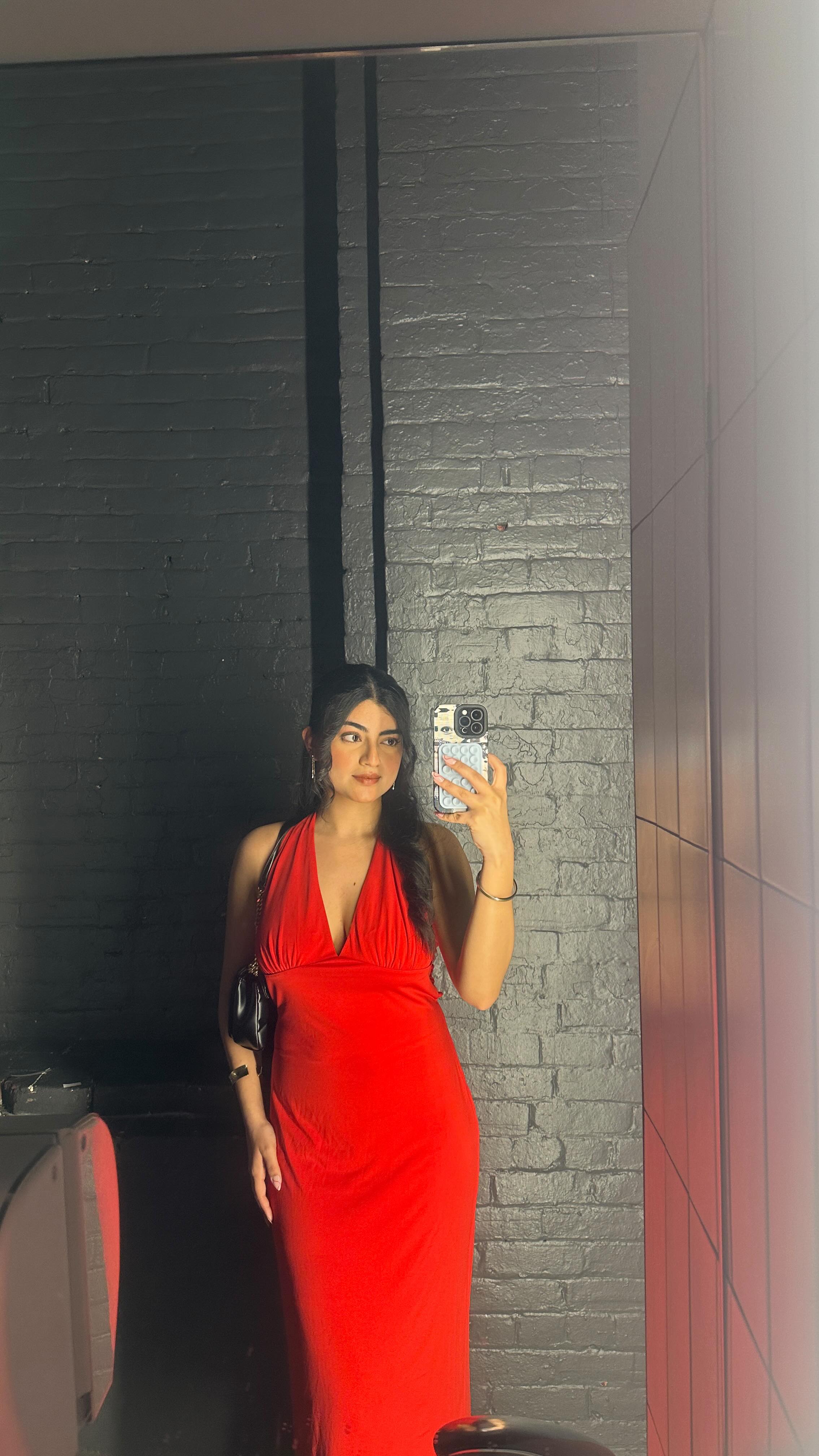 Instagram post by @fiza.manchandaa for Dynamite Clothing. Caption reads: Mom approves of the obsession 🤭

👗:....