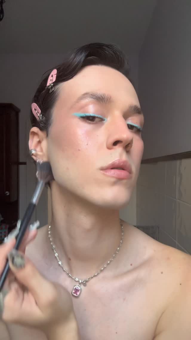 Instagram post by @mertkenger for milkmakeup. Caption reads: Birlikte hazırlanalım⭐️🩵 Çok beğendiğiniz o basit....