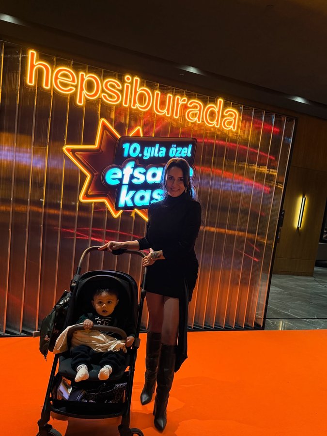 Instagram post by @elifkulaz for hepsiburada. Caption reads: Babasi ucustaysa kavalyem Oglumdur 💖
@hepsiburada....