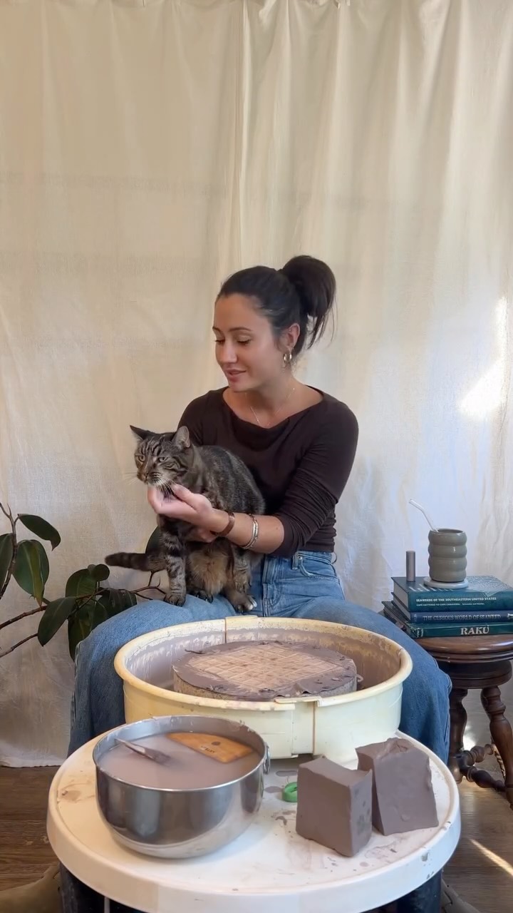 Instagram post by @ruth_moffatt_art for Fresh. Caption reads: [...] and indulging in the moment with the....