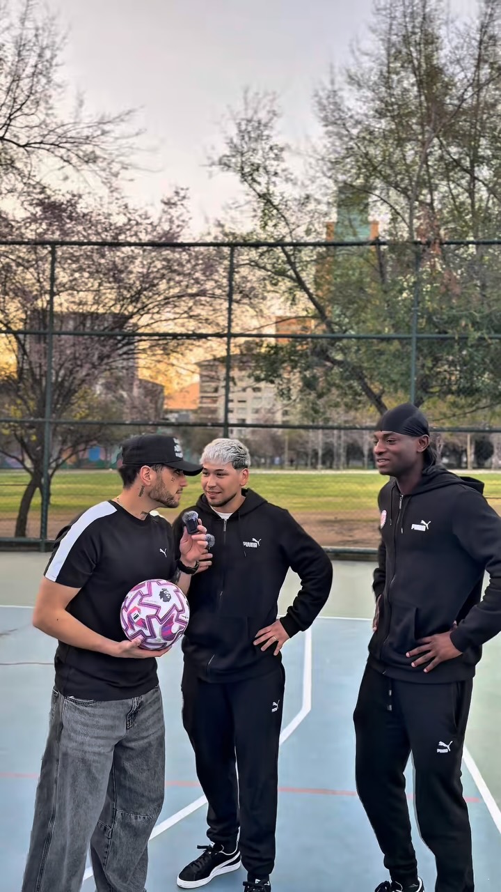 Instagram post by @fritzsonfoot for Puma. Caption reads: ⚽️ Desafío PUMA con la @seleccioncreadoreschile....